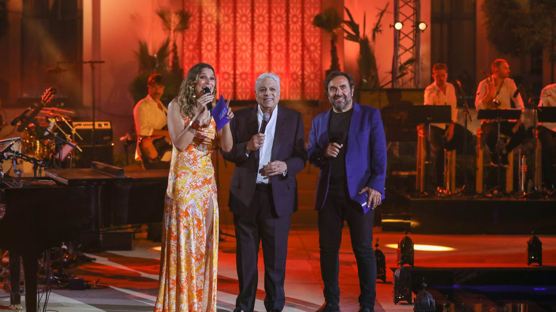 Laury Thilleman, Enrico Macias et André Manoukian.